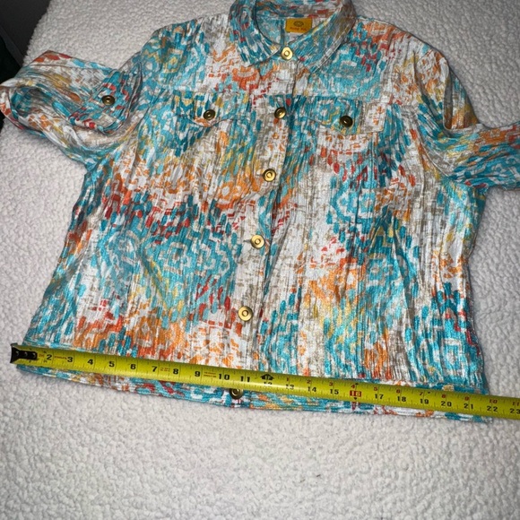 Ruby Rd. Multicolor Patterned Shirt with Gold Button - Picture 6 of 9
